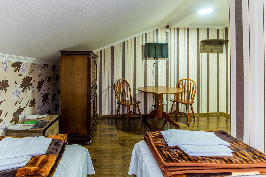 Hotel Guglux &Wine Cellar Τελάβι Εξωτερικό φωτογραφία