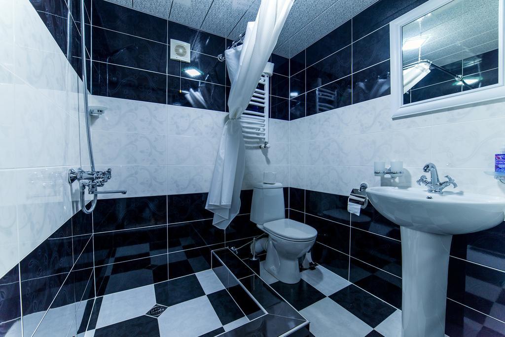Hotel Guglux &Wine Cellar Τελάβι Εξωτερικό φωτογραφία