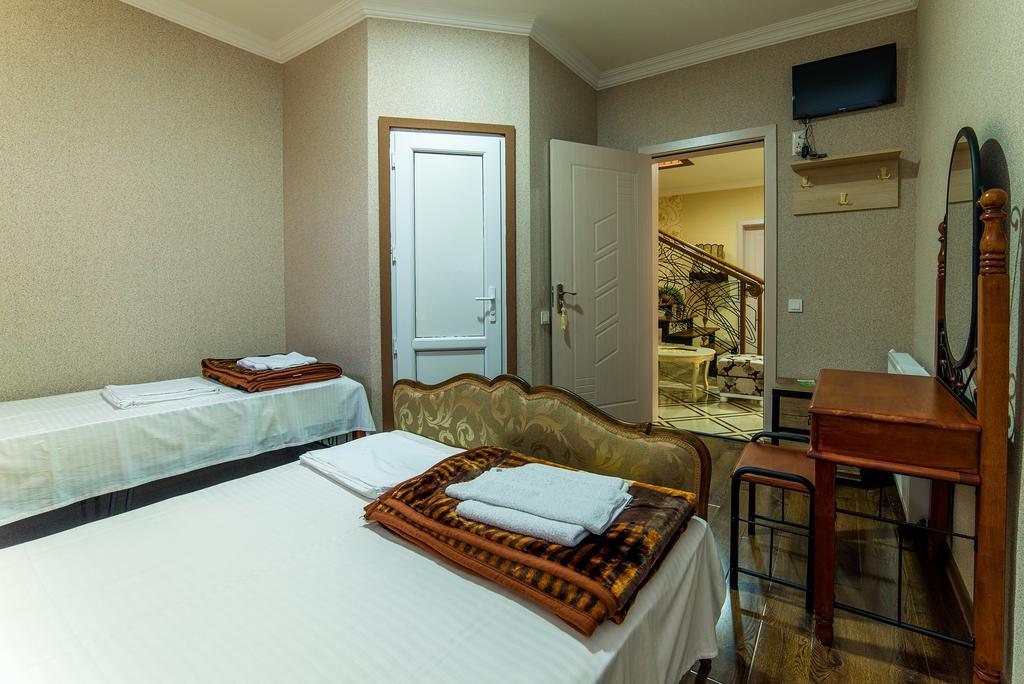 Hotel Guglux &Wine Cellar Τελάβι Εξωτερικό φωτογραφία