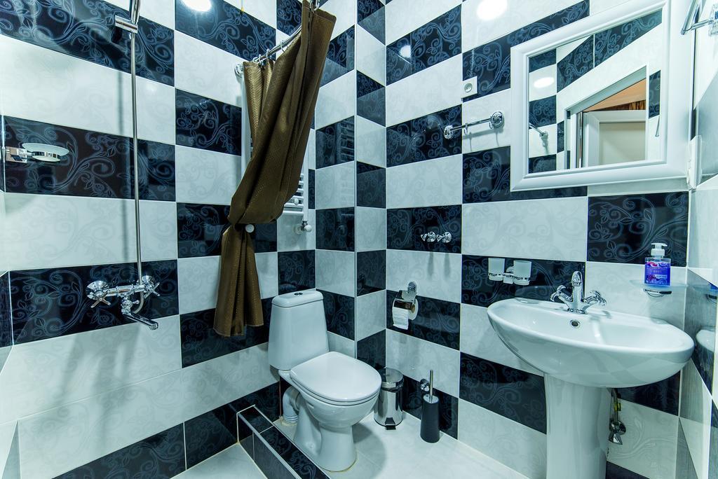 Hotel Guglux &Wine Cellar Τελάβι Εξωτερικό φωτογραφία