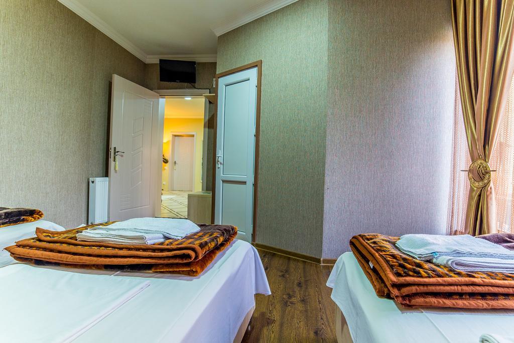 Hotel Guglux &Wine Cellar Τελάβι Εξωτερικό φωτογραφία