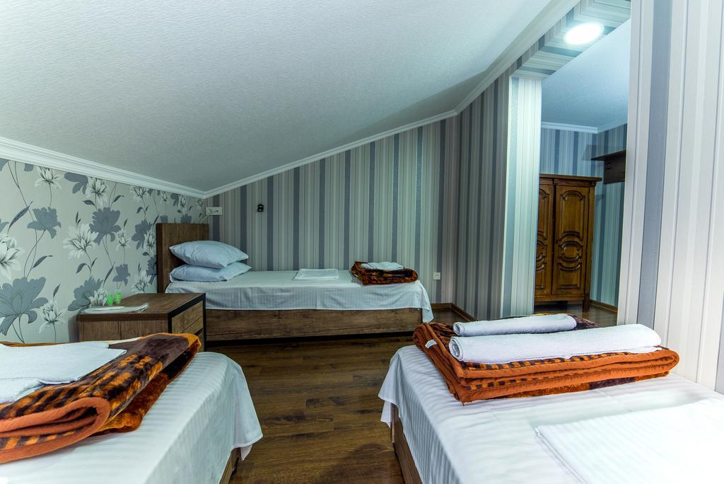 Hotel Guglux &Wine Cellar Τελάβι Εξωτερικό φωτογραφία