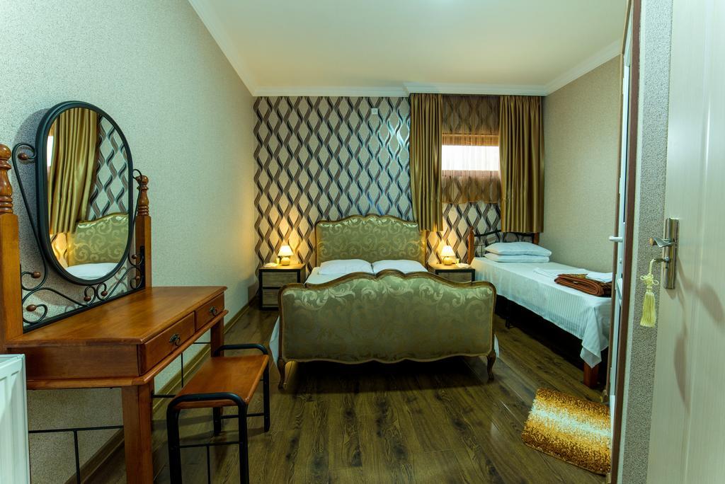 Hotel Guglux &Wine Cellar Τελάβι Εξωτερικό φωτογραφία