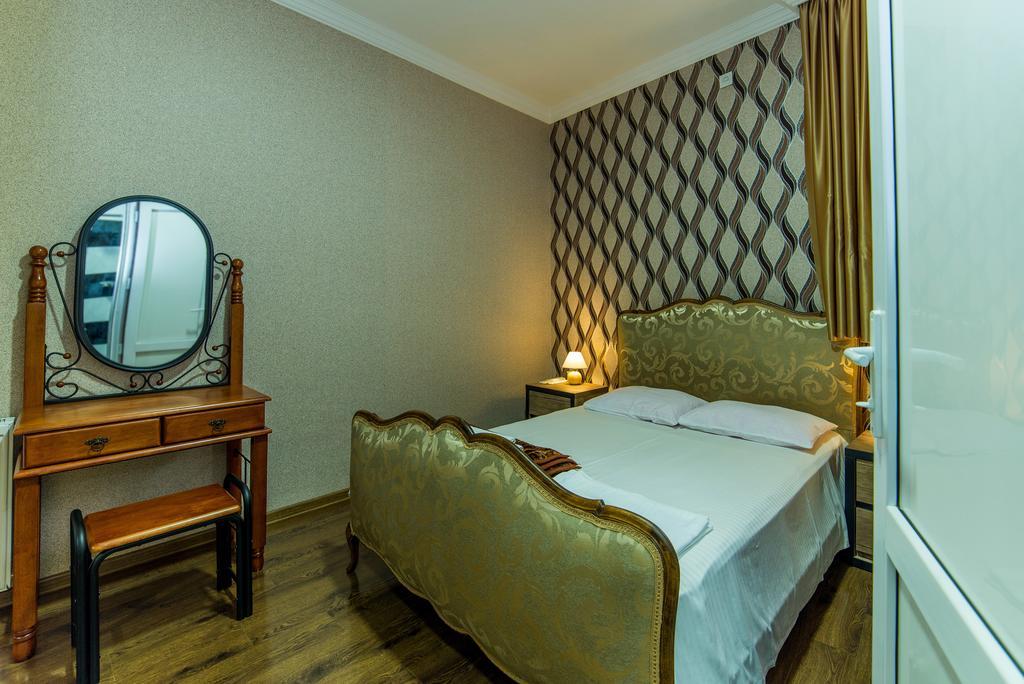 Hotel Guglux &Wine Cellar Τελάβι Εξωτερικό φωτογραφία