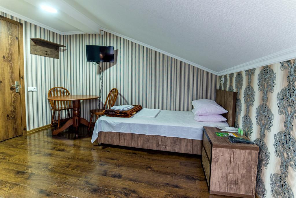 Hotel Guglux &Wine Cellar Τελάβι Εξωτερικό φωτογραφία