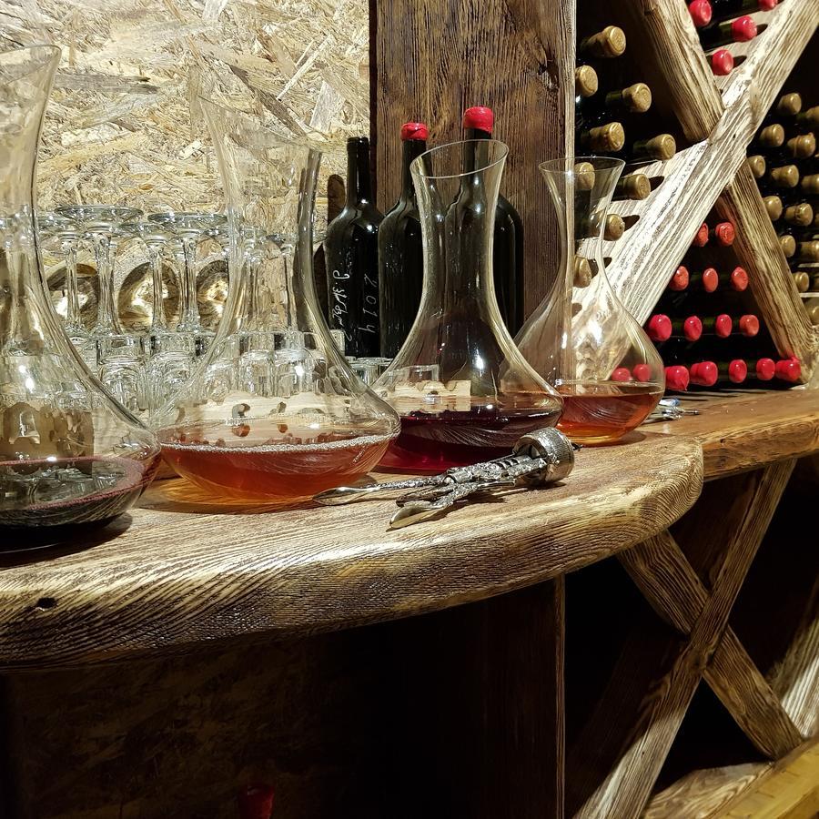 Hotel Guglux &Wine Cellar Τελάβι Εξωτερικό φωτογραφία